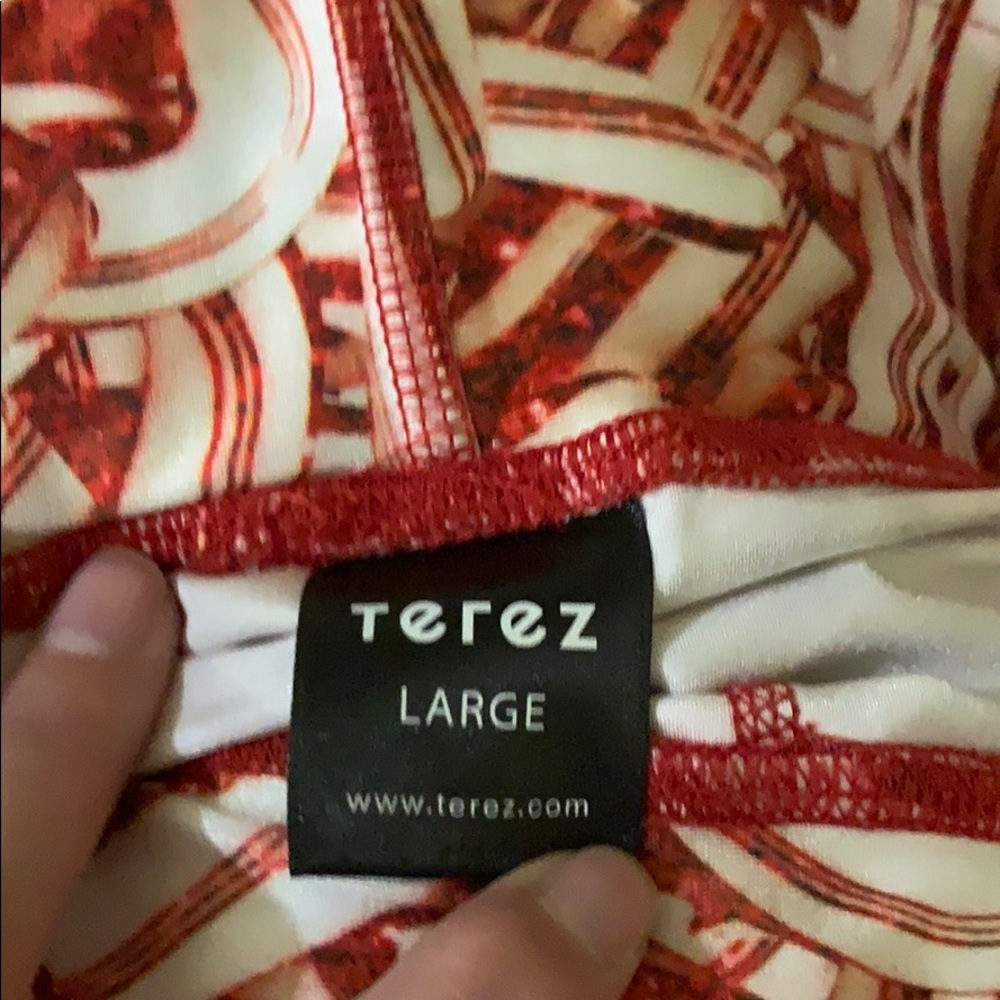 There’s leggings perfect for the holidays